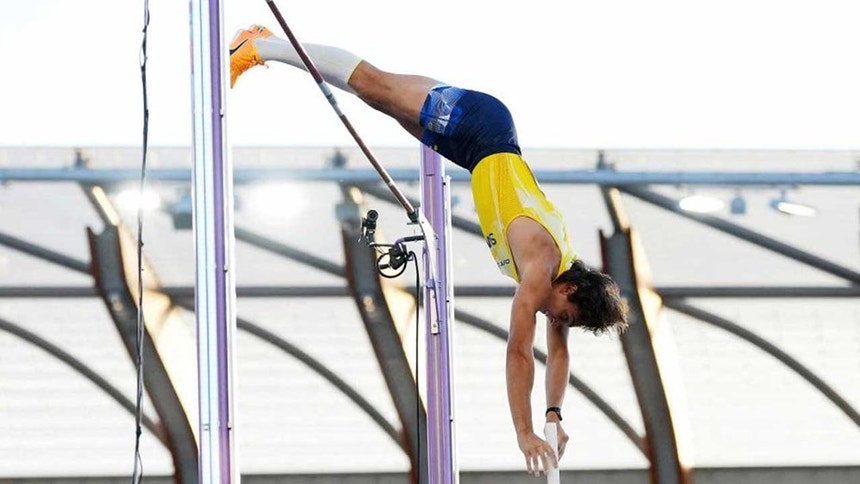 Imagem relacionada com a notícia: Duplantis falhou o salto a 6,25m
