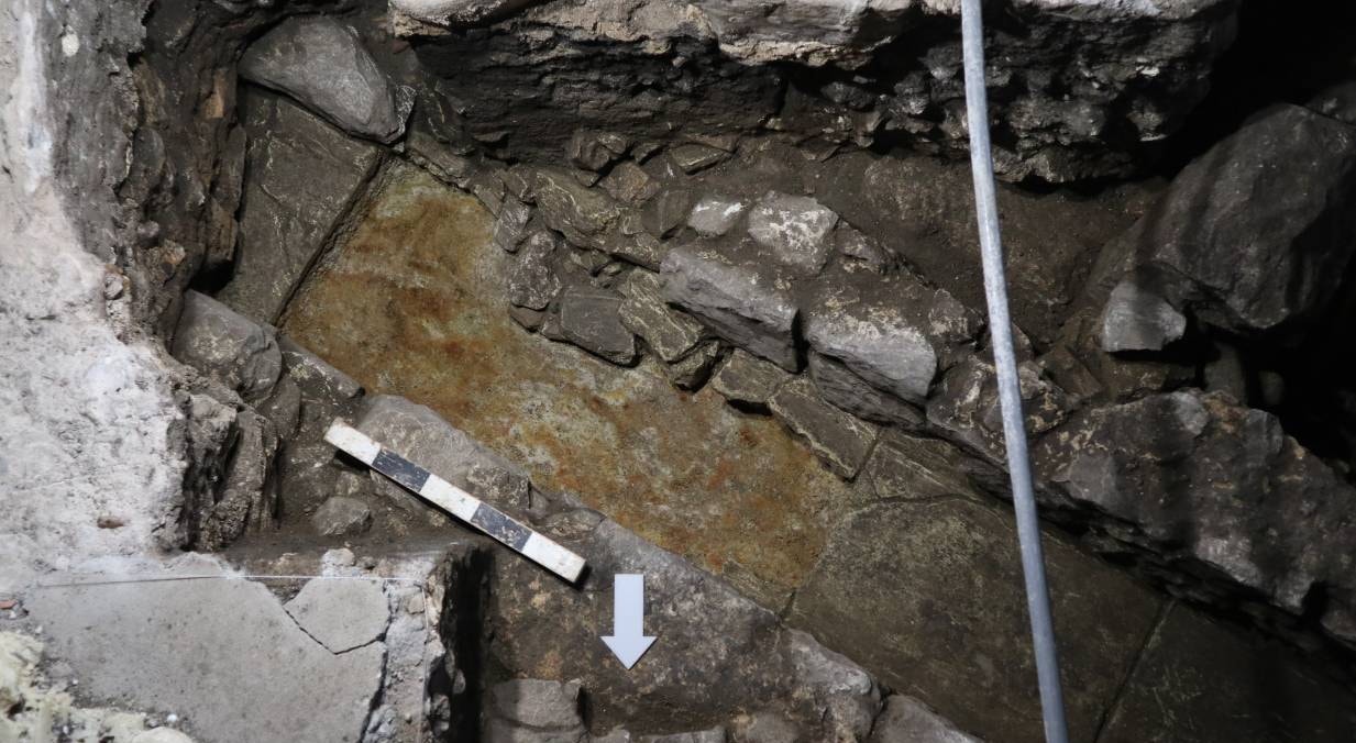  Cloaca romana, encontrada no subsolo da &aacute;rea escavada | Era-Arqueologa 