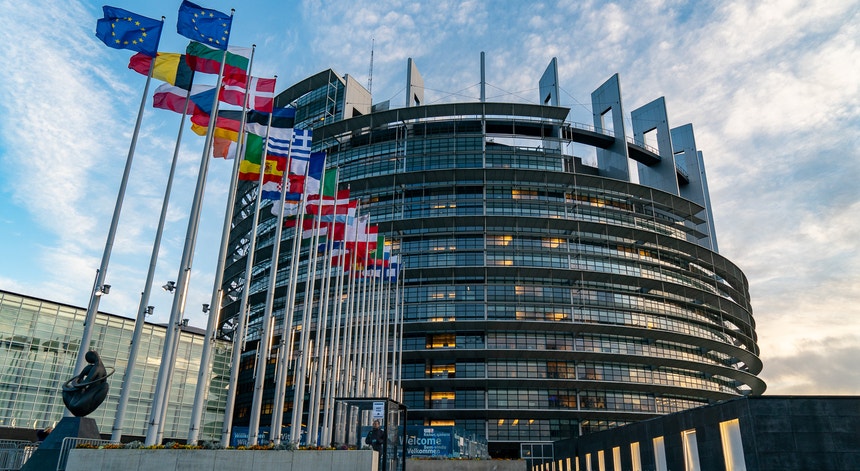 O Parlamento Europeu vai reconhecer a Rússia como um Estado patrocinador do terrorismo
