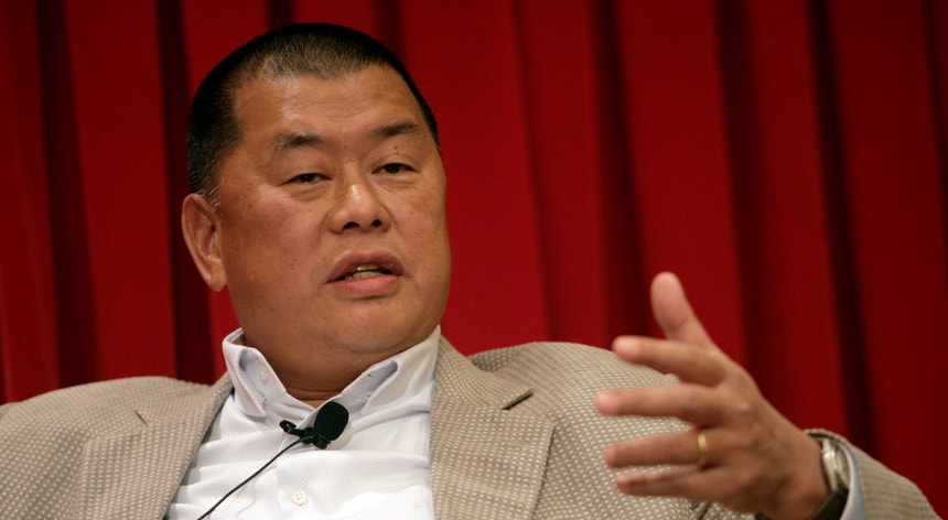 Jimmy Lai condenado por participar em vígilia de Tiananmen
