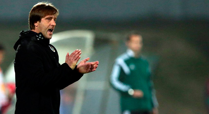 Pedro Martins vai iniciar trabalhos no comando técnico do Vitória de Guimarães
