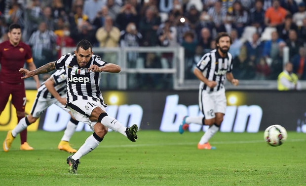 Juventus sai na frente, mas cede empate e deixa Inter na liderança