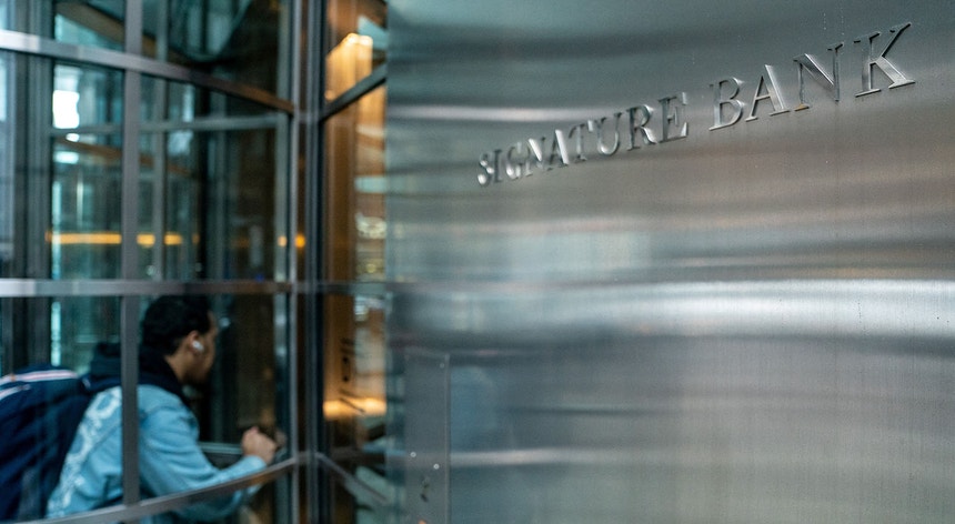 Parte do Signature Bank foi comprada pelo New York Community Bank 
