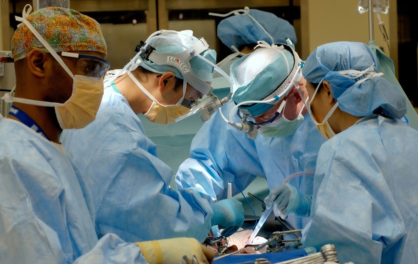 Imagem de Migrações. Médicos e enfermeiros estrangeiros aumentam