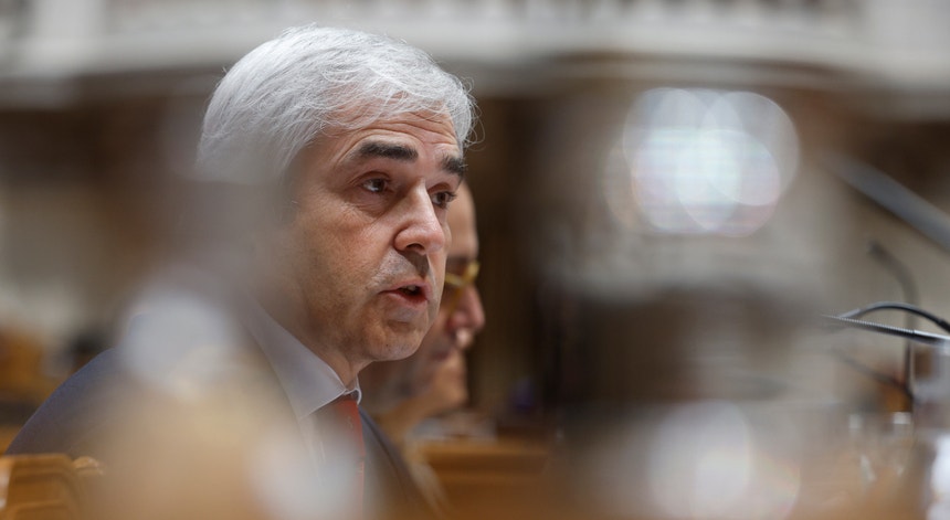 Imagem de Ministro da Defesa garante que helicópteros podem aterrar nos heliportos de hospitais