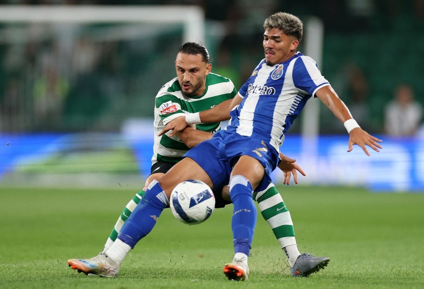 Imagem de `Dragões` e `leões` hoje em campo num clássico na luta pelo titulo