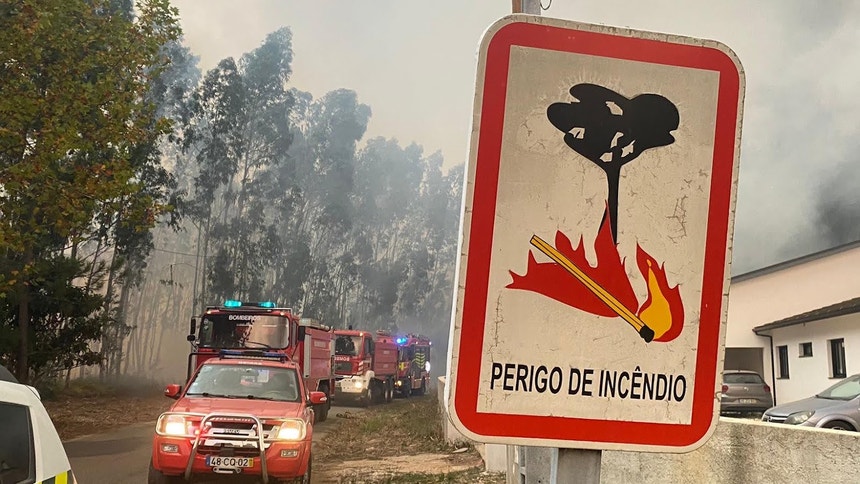 Imagem de Aviso amarelo e risco máximo de incêndio alargados a mais distritos