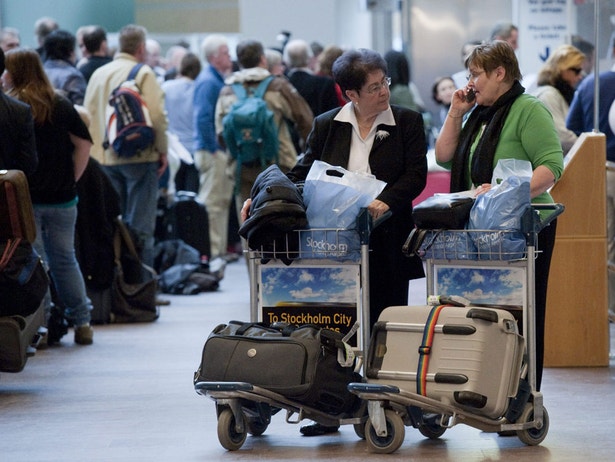 O espa&ccedil;o a&eacute;reo n&oacute;rdico foi fechado por causa da n&uacute;vem de cinzas vulc&acirc;nicas 