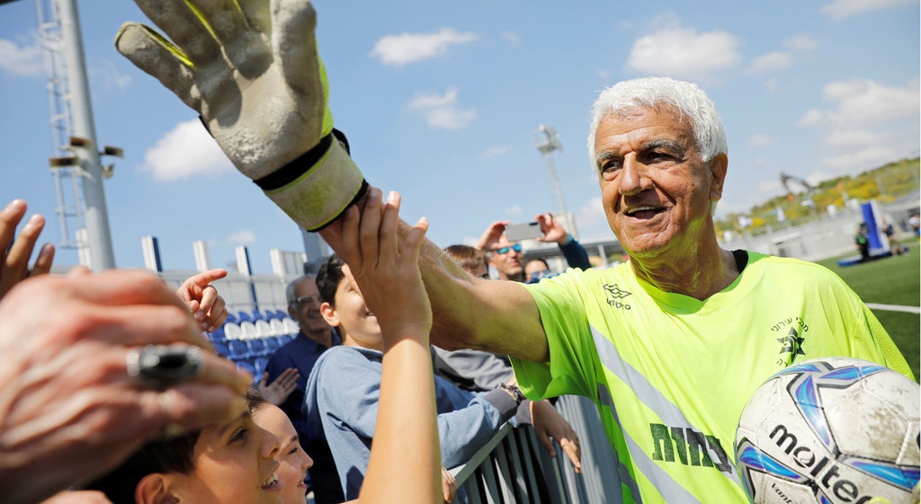 Imagem ilustrativa: Guiness. O jogador de futebol mais velho do mundo