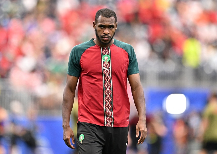 Imagem de Issa Diop troca Fulham pelo Ipswich no regresso do clube à Premier League