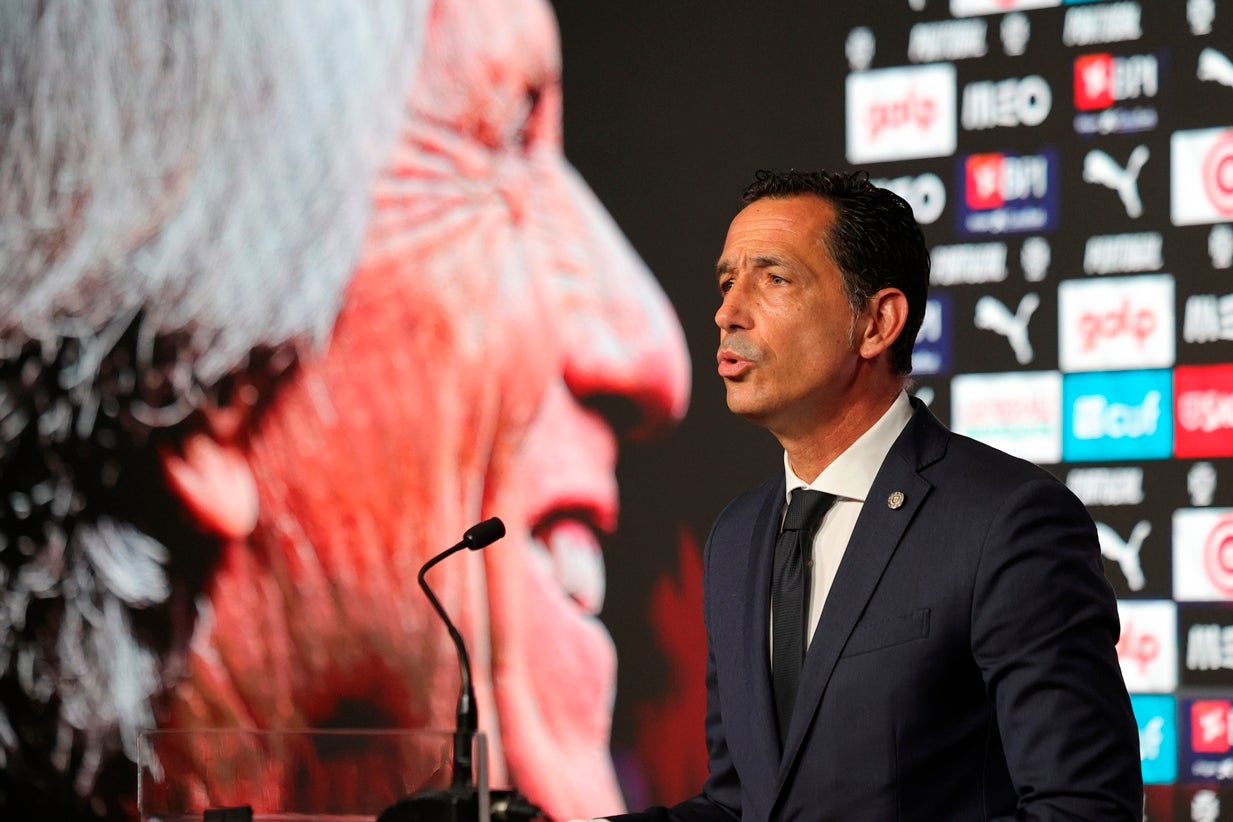Pedro Proen�a real�a entrada numa nova era com chegada de Jorge Jesus