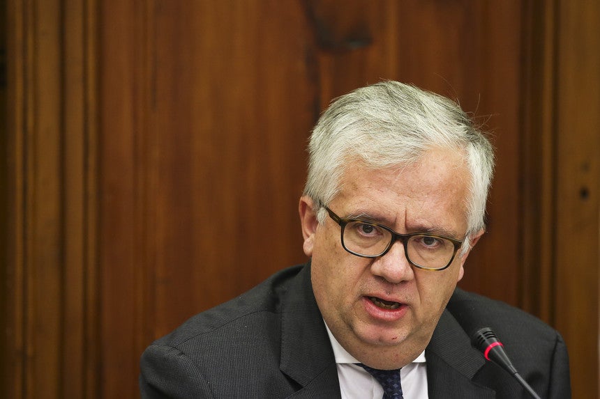 Eduardo Cabrita dispon�vel para falar no parlamento