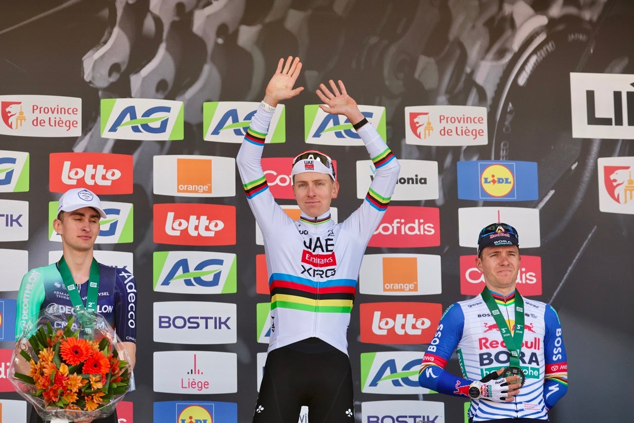 `Mestre` Pogacar deu lição a Seixas para voltar a ganhar a Liège-Bastogne-Liège