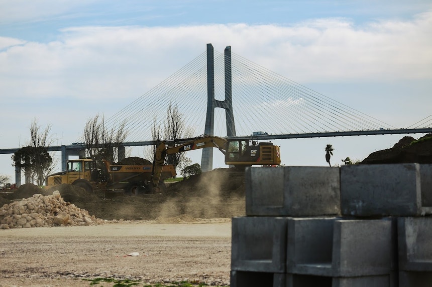 Imagem de Governo insiste em transição para 