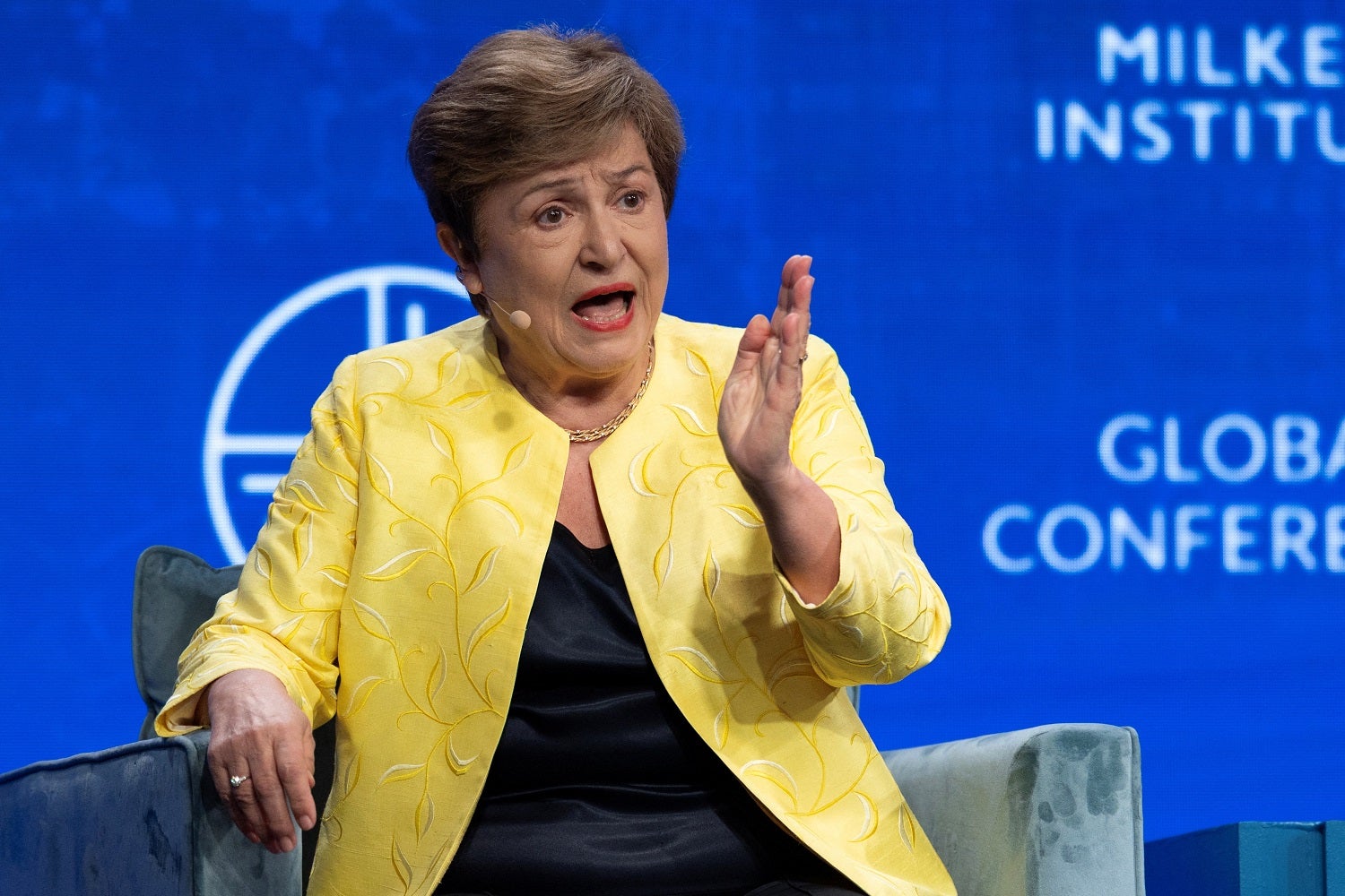 FMI. Crise provocada pelo choque energético que vem do Médio Oriente é global e aprofunda-se