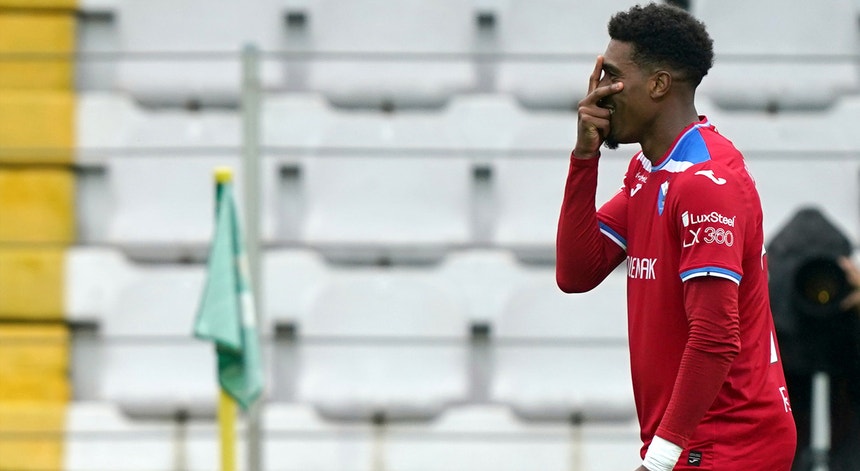 Gil Vicente não desarma