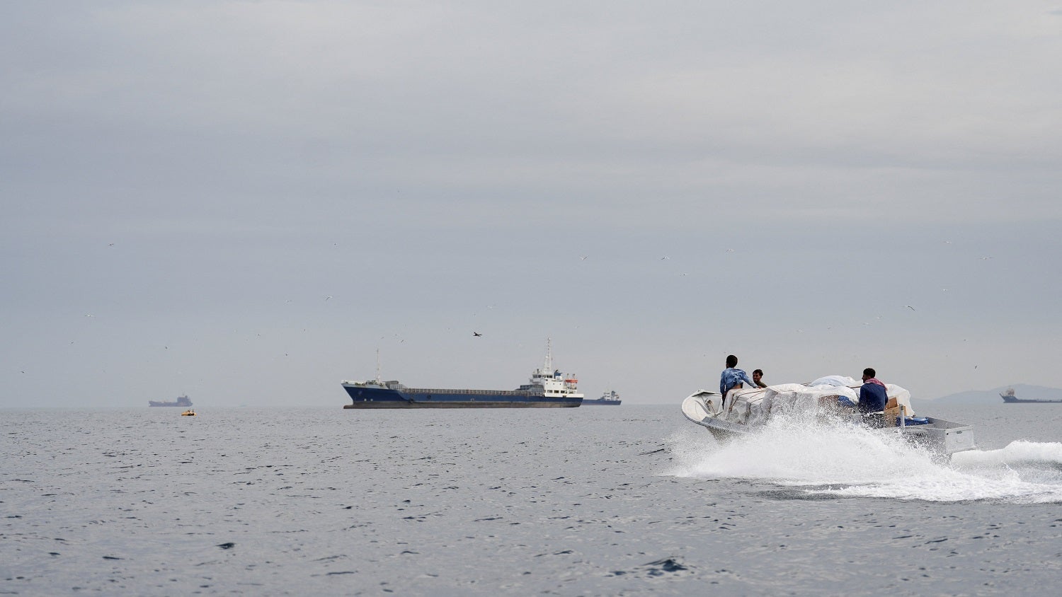 China e Turquia defendem via diplomática para resolver questão do Estreito de Ormuz