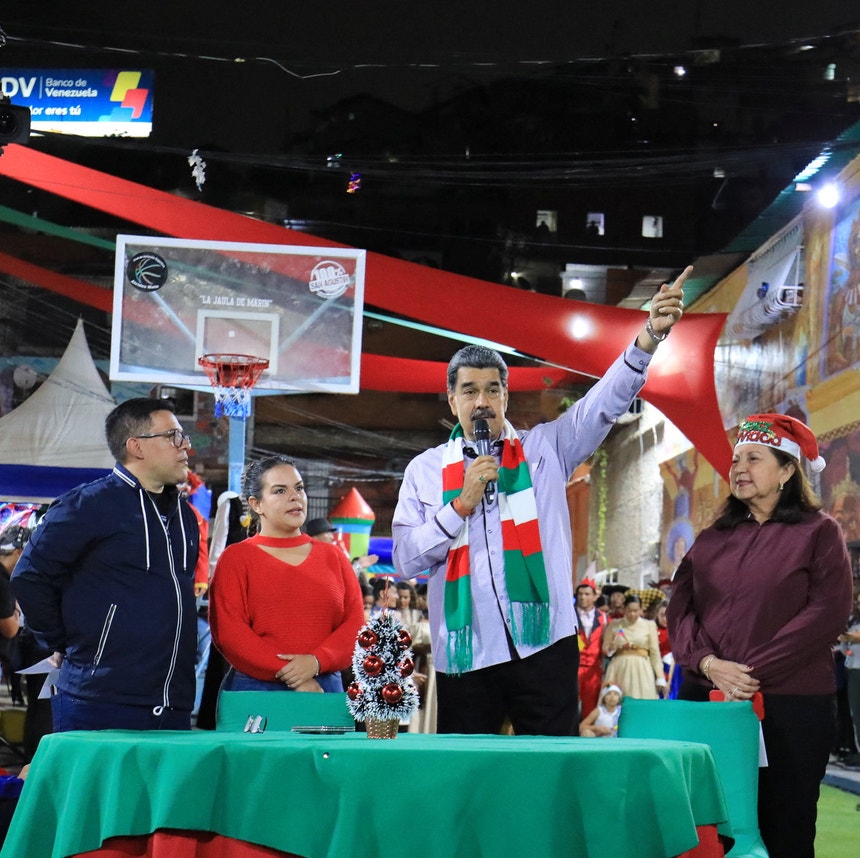 Imagem de Maduro acusa EUA de fabricarem 