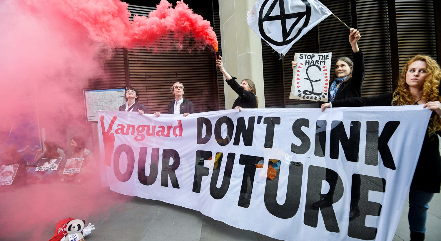 A planet at risk of mass extinction in the oceans