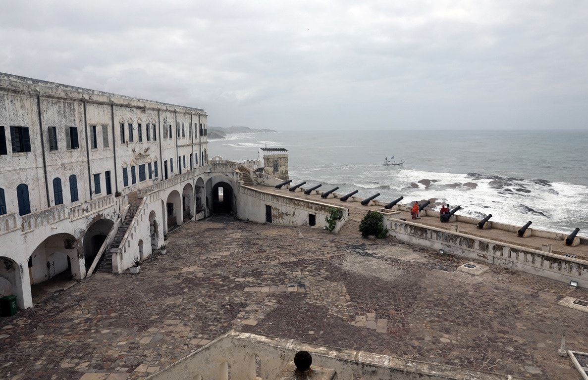  Gana, Castelo Elmina, antiga fortifica&ccedil;&atilde;o e local de com&eacute;rcio de escravos vulner&aacute;vel &agrave; eros&atilde;o costeira | Siphiwe Sibeko - Reuters 