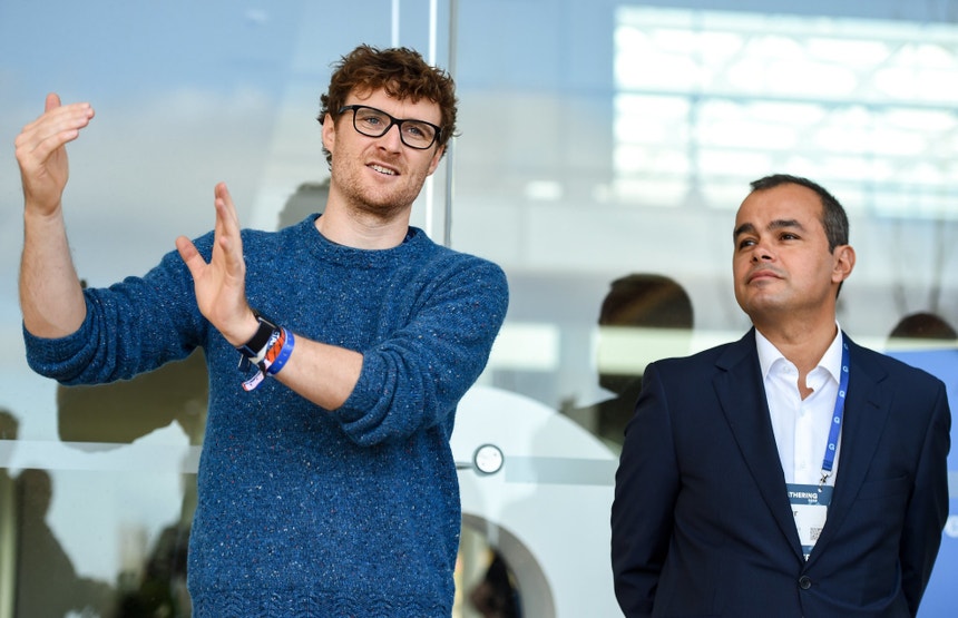 Inteligência Artificial domina Web Summit. Edição deste ano marcada por enxame de jatos privados