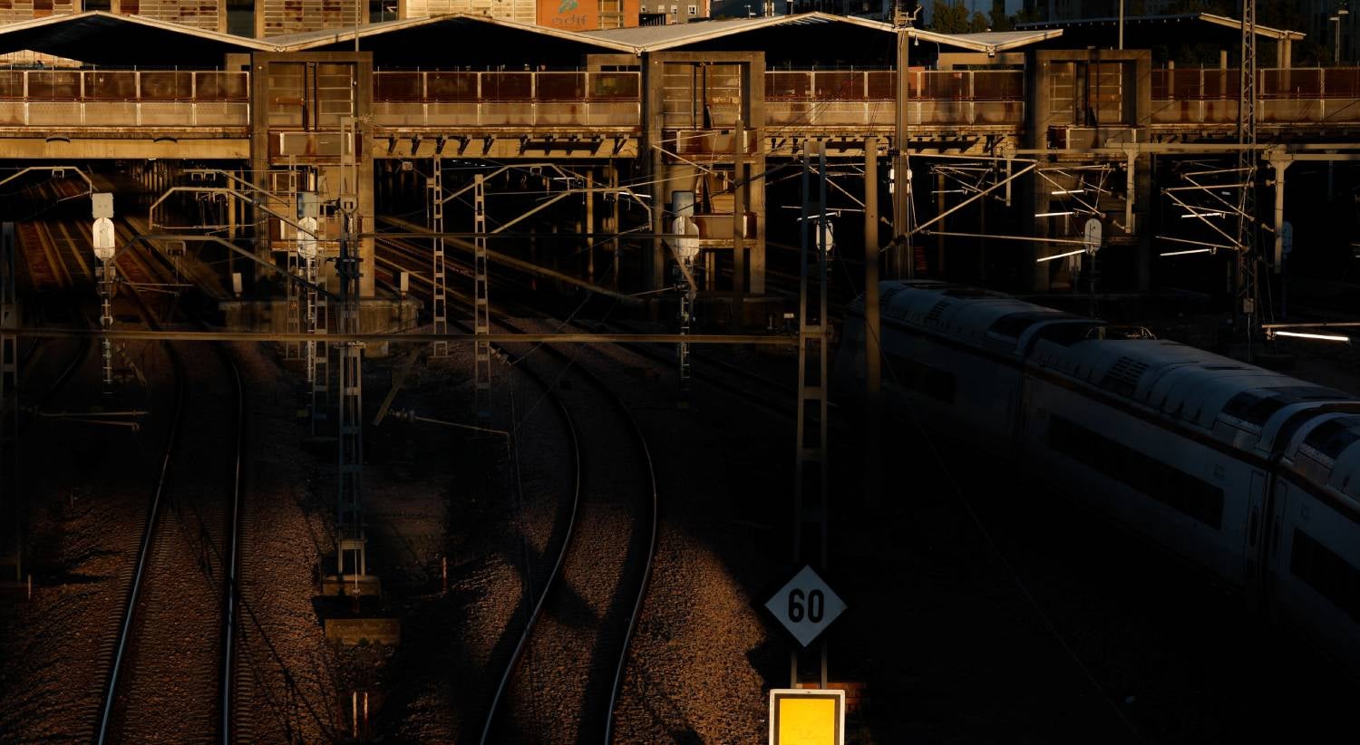 Two Portuguese nationals involved. Death toll in train collision in Spain has already surpassed 40