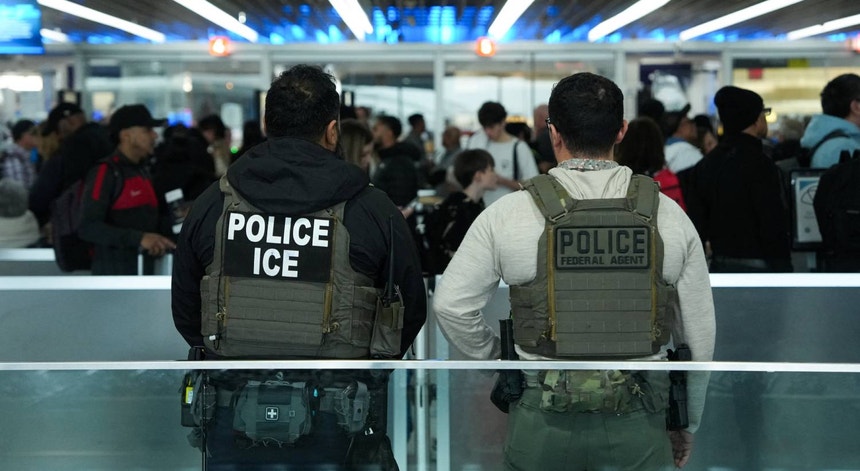 Imagem de Dezenas de ucranianos deportados pelo ICE acabam a combater na Ucrânia