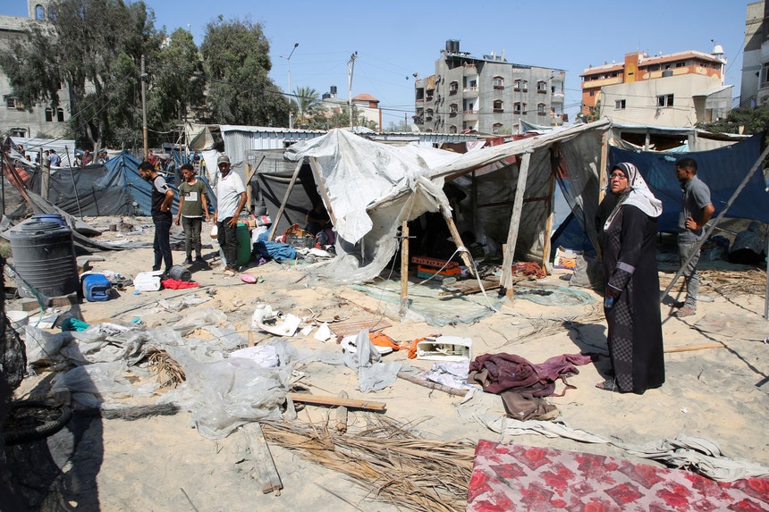 Ataque de Israel a Khan Younis, que teve como alvo um chefe militar do Hamas em Gaza, causou um "massacre", acusou a Autoridade Palestiniana
