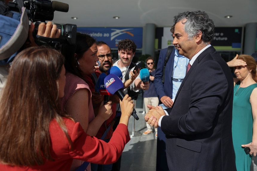 Imagem de Ministro da Educação anuncia que 99,3% dos exames estão corrigidos e lança apelo aos professores