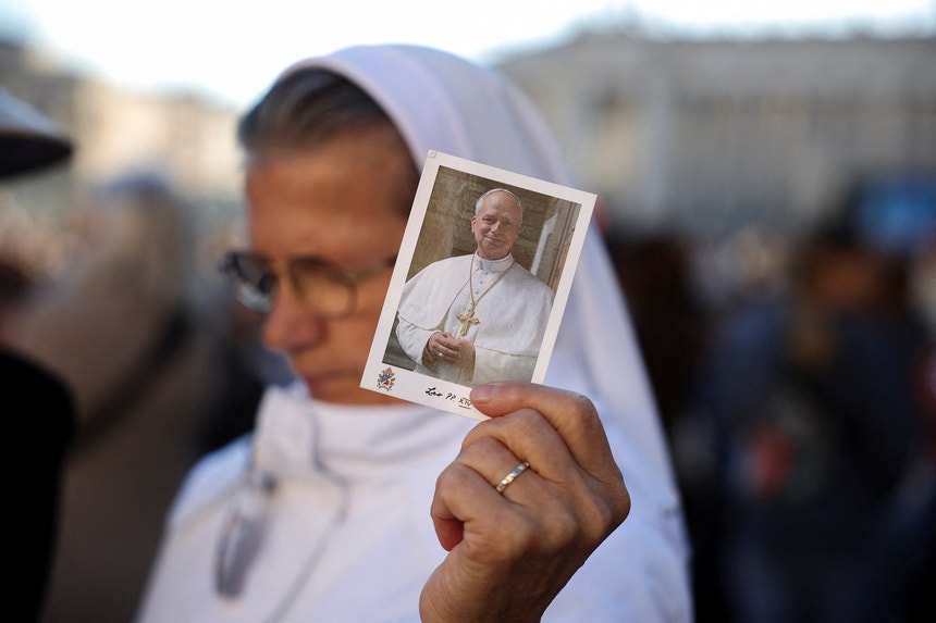 Imagem de Confirmado cancro do pulmão. Papa continua internado para exames pós-operatórios
