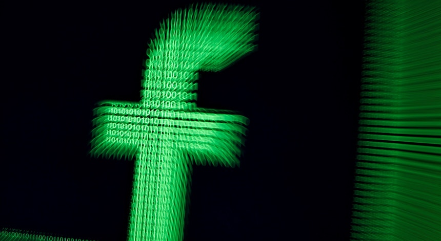 O Facebook tem sido um dos temas mais escrutinados pelo público desde que foi noticiado que a empresa Cambridge Analytica usou os dados de mais de 50 milhões de utilizadores da plataforma
