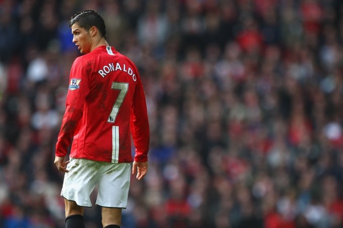 Manchester United confirma que Ronaldo não vai jogar frente ao