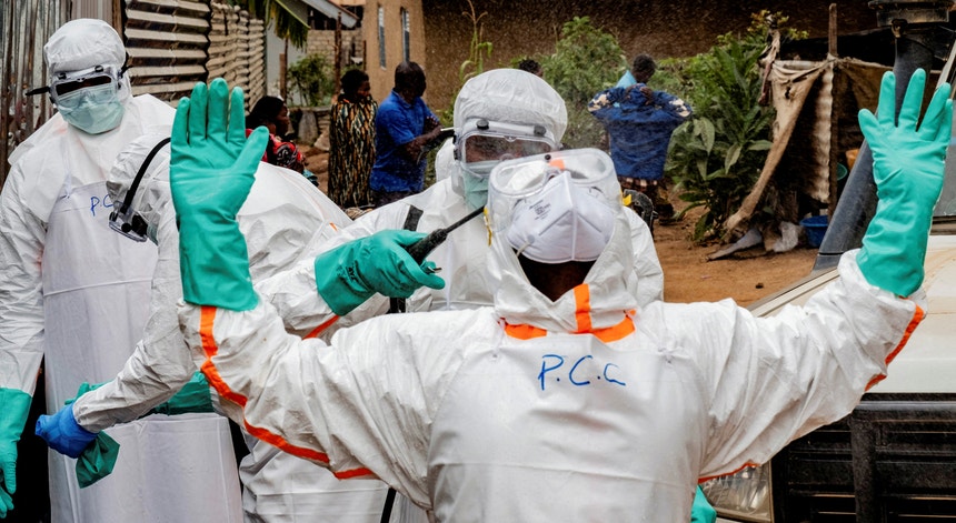 Imagem de Ataques e falta de condições. "Estamos longe de conter epidemia" de ébola na RD Congo