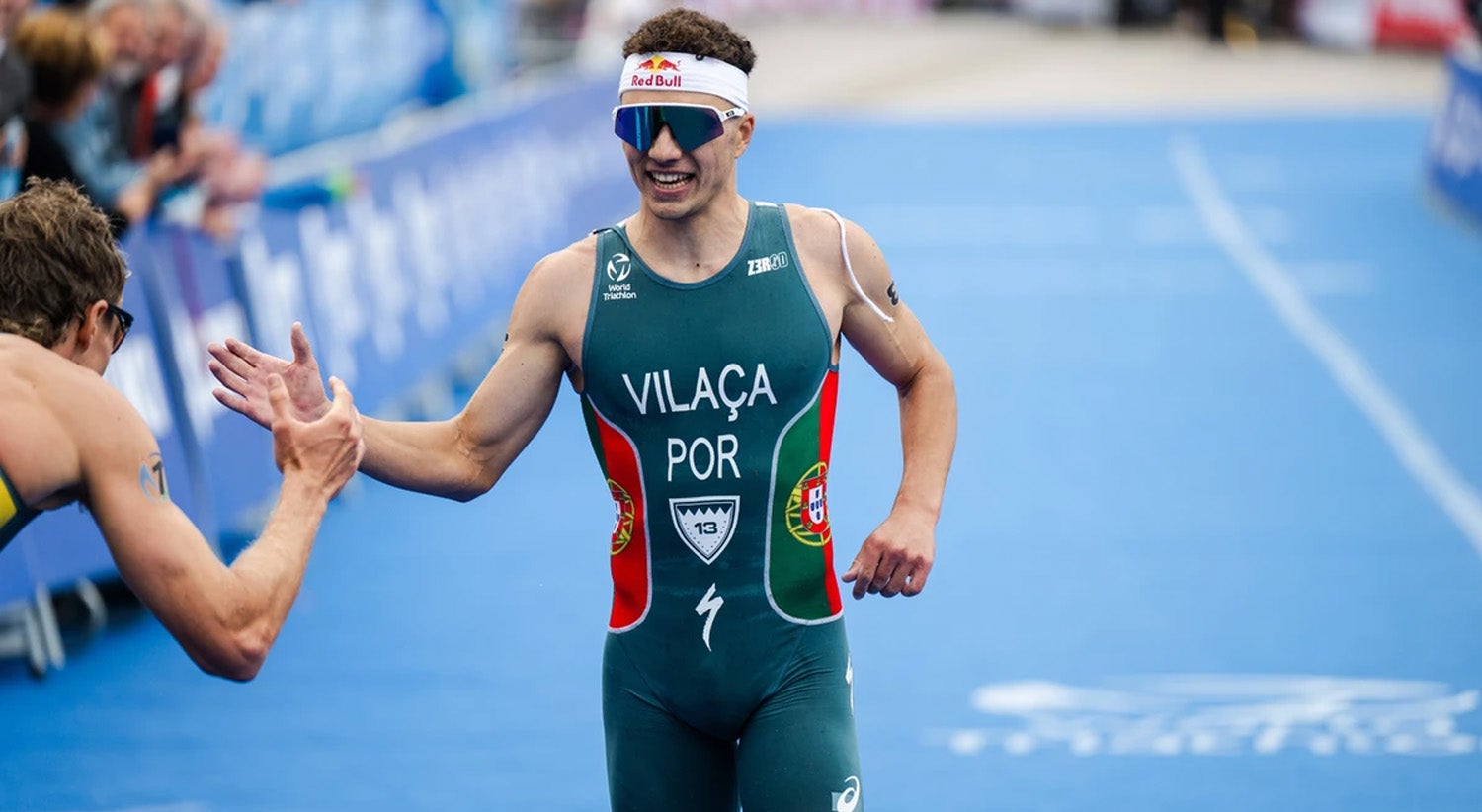 Vasco Vilaça vence etapa do Mundial de triatlo