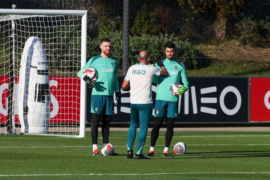 A seleção começa a preparar o jogo com a Croácia
