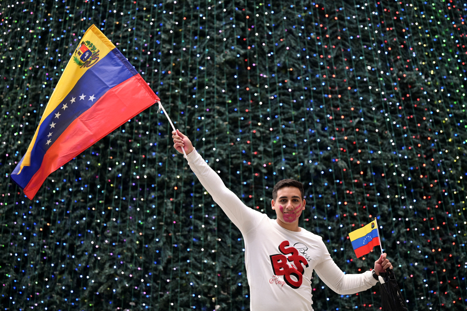 Corina Machado Exige Reconhecimento do Novo Presidente da Venezuela