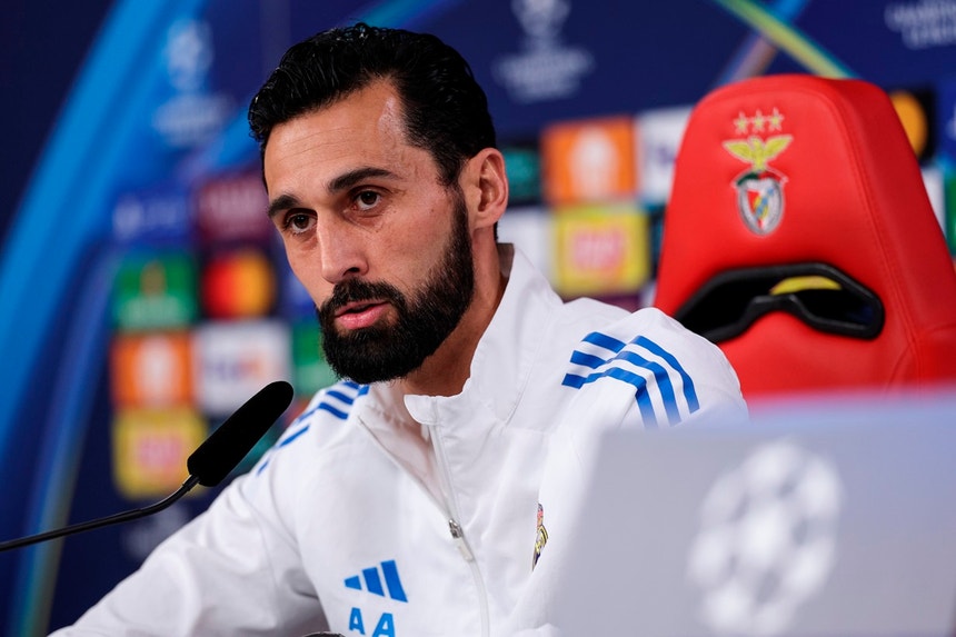 Imagem de Real Madrid confirma saída do treinador Álvaro Arbeloa