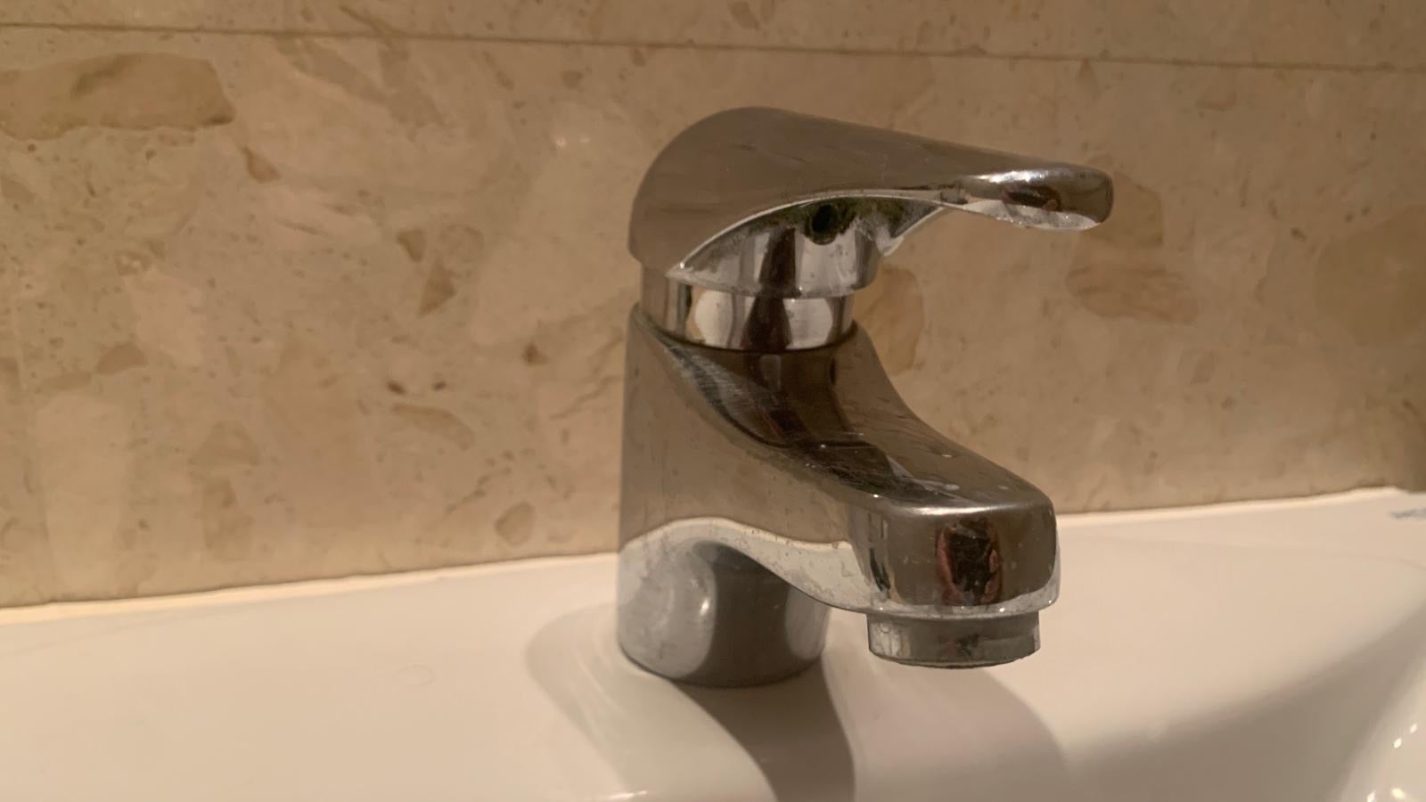 Aumentan quejas por fallas en suministro de agua en Almada