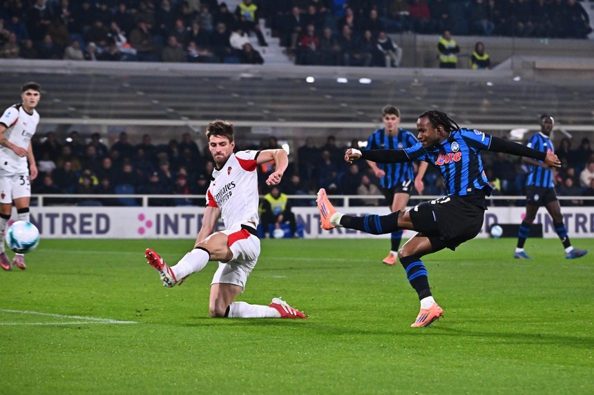 AC Milan empata em casa da Atalanta e atrasa-se na Liga italiana