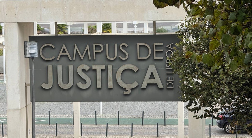 Imagem de Confrontos no dérbi de futsal. Adeptos de Benfica e Sporting ouvidos em dias separados