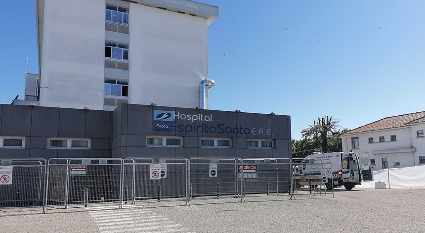 Imagem de Hospital de Évora cria sistema para resolver lista de espera para doentes cardíacos