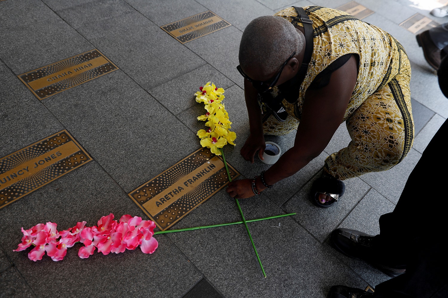  Memorial &agrave; cantora em frente ao teatro Apollo /Shannon Stapleton - Reuters 