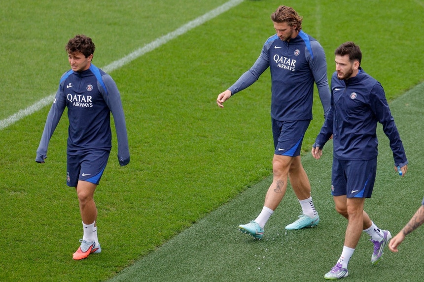 Imagem de João Neves regressa aos convocados do Paris Saint-Germain
