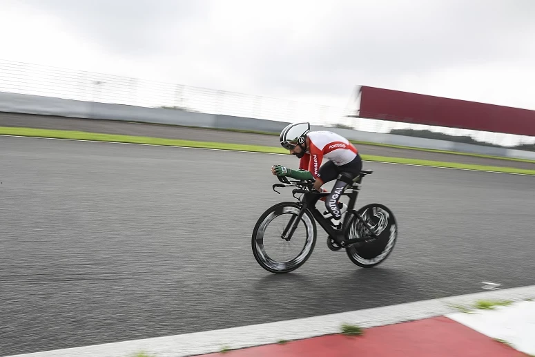 Telmo Pinão bateu o recorde nacional na prova de perseguição individual da classe C2 dos Mundiais de paraciclismo
