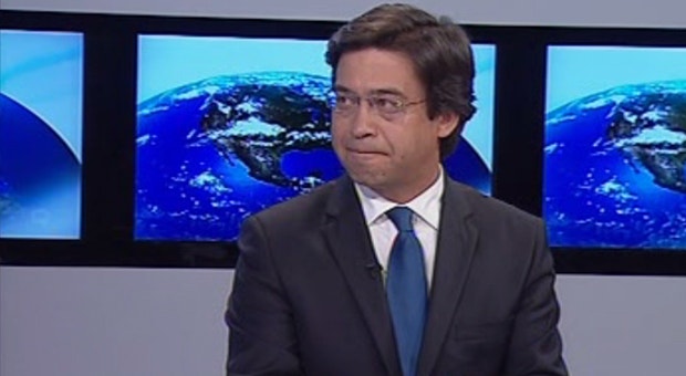 O candidato da coligação Mudança, que foi eleito secretário-geral do PS Madeira em 2011 e reeleito em 2013, é deputado na Assembleia Legislativa desde 2004
