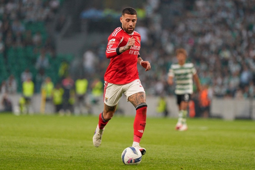 Nicolás Otamendi já se despediu do Benfica e Mourinho deve ser o próximo