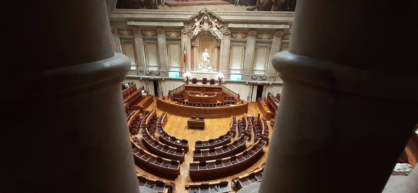 Imagem relacionada com a notícia: PSD e Chega vão votar contra as propostas em discussão na Assembleia da República
