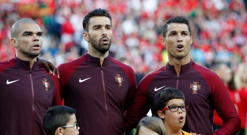 Pepe, Patrício e Ronaldo estão nos nomeados para a Bola de Ouro
