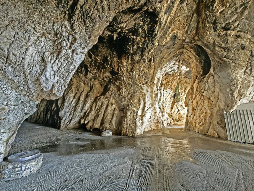 Bactéria com cinco mil anos em gruta romena mostra resistência aos antibióticos modernos