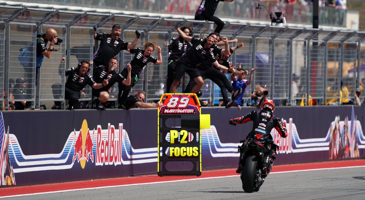 Bezzecchi vence nos EUA e lidera Mundial de MotoGP